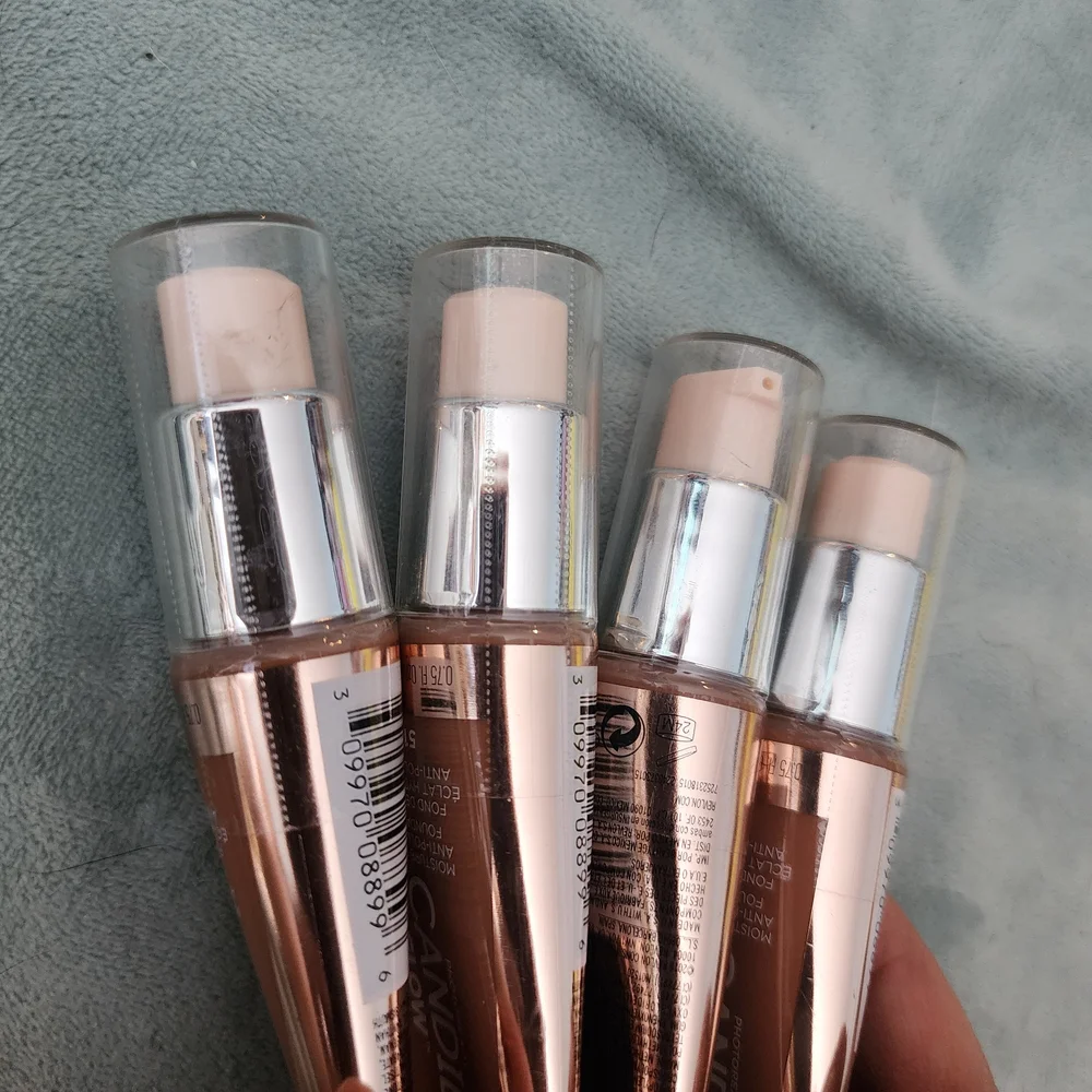4 Revlon Photoready Candid Glow Buildable Foundation 510 Cappuccino